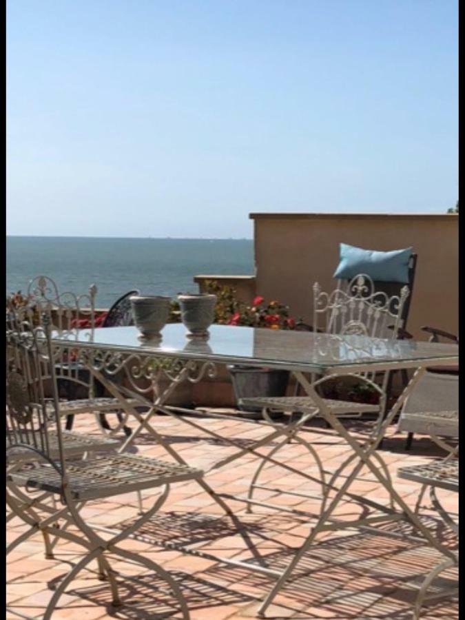 Appartement Terrasse Face Mer Villerville Exterior foto
